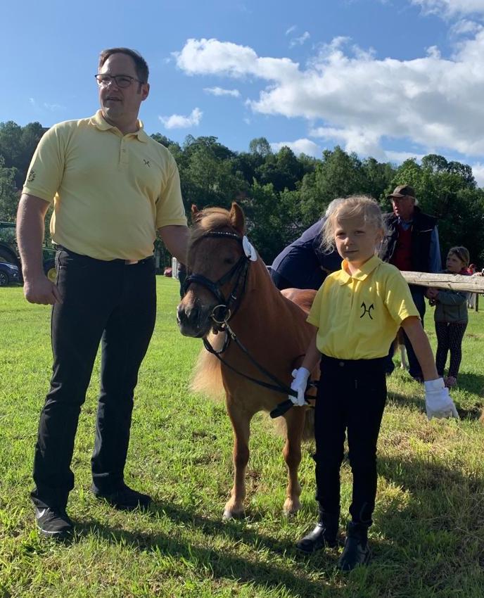 Jungzüchter 2019_Pfingstmarkt-Hannah_mit_Danger